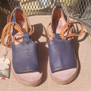 AS 98 size 9 wedge sandals blue/brown